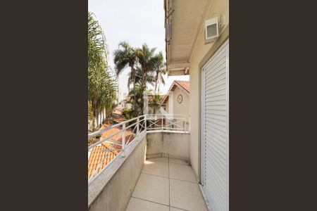 Casa à venda com 200m², 3 quartos e 5 vagas Casa à venda com 200m², 3 quartos e 5 vagasVaranda da Suíte Master