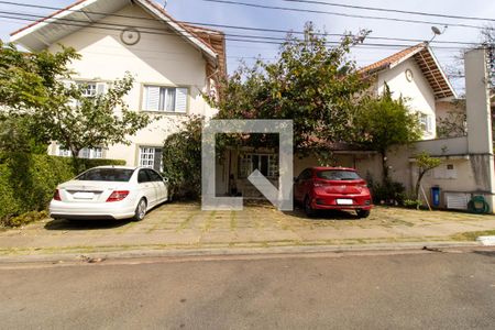 Casa à venda com 200m², 3 quartos e 5 vagas Casa à venda com 200m², 3 quartos e 5 vagasGaragem