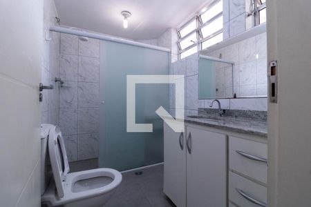 Banheiro de apartamento para alugar com 1 quarto, 38m² em Bosque da Saúde, São Paulo