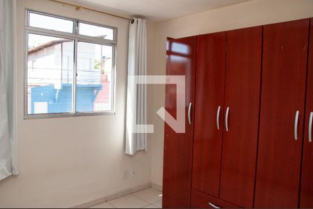 Quarto 1 de apartamento à venda com 2 quartos, 45m² em Sapucaia, Contagem