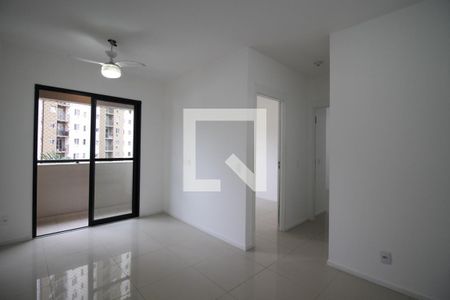 Sala de apartamento para alugar com 2 quartos, 60m² em Del Castilho, Rio de Janeiro