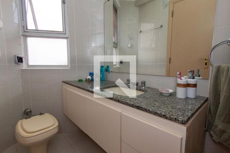 Suíte - Banheiro de apartamento para alugar com 2 quartos, 98m² em Jardim Virginia, Guarujá