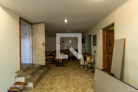 Casa para alugar com 250m², 4 quartos e 4 vagas Casa para alugar com 250m², 4 quartos e 4 vagasSalão Social