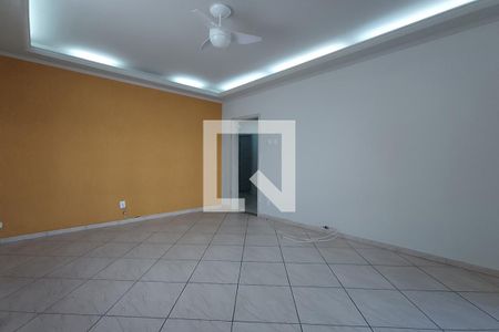 Sala de apartamento para alugar com 3 quartos, 60m² em Jardim Guanabara, Rio de Janeiro