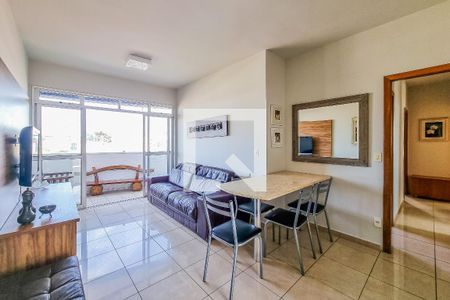 Sala de apartamento para alugar com 3 quartos, 95m² em Itapoã, Belo Horizonte