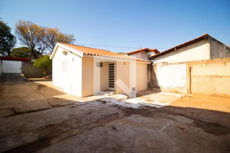 Quintal de casa à venda com 2 quartos, 71m² em Vila Madalena, Campinas