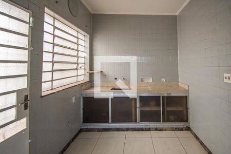 Casa para alugar com 290m², 3 quartos e 2 vagas Casa para alugar com 290m², 3 quartos e 2 vagasCozinha