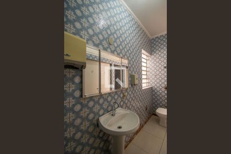 Casa para alugar com 290m², 3 quartos e 2 vagas Casa para alugar com 290m², 3 quartos e 2 vagasBanheiro