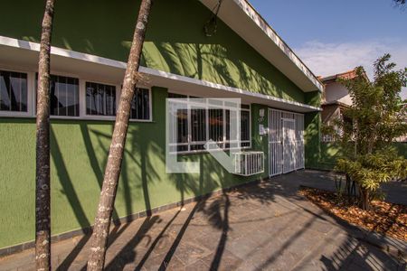 Casa para alugar com 290m², 3 quartos e 2 vagas Casa para alugar com 290m², 3 quartos e 2 vagasFachada