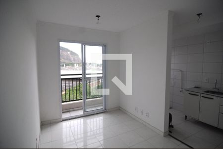 Sala de apartamento para alugar com 2 quartos, 45m² em Anil, Rio de Janeiro