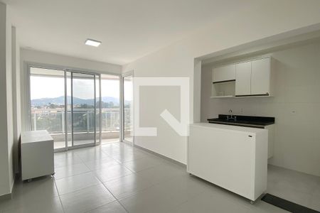 Sala de apartamento para alugar com 2 quartos, 69m² em Empresarial 18 do Forte, Barueri