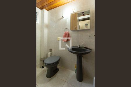 Lavabo de casa de condomínio para alugar com 3 quartos, 120m² em Xaxim, Curitiba