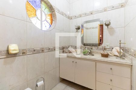 Banheiro 1 de casa à venda com 3 quartos, 420m² em Interlagos, São Paulo