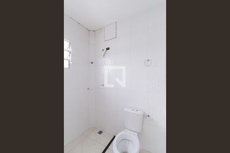 Banheiro de casa para alugar com 1 quarto, 35m² em Vila Menk, Osasco