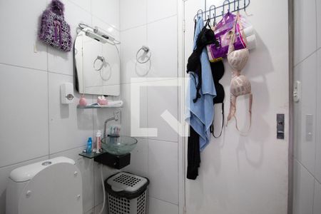 Casa para alugar com 80m², 2 quartos e 2 vagas Casa para alugar com 80m², 2 quartos e 2 vagasBanheiro