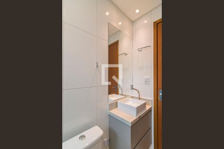 Banheiro da Suite de apartamento para alugar com 2 quartos, 40m² em Vila Dora, Santo André