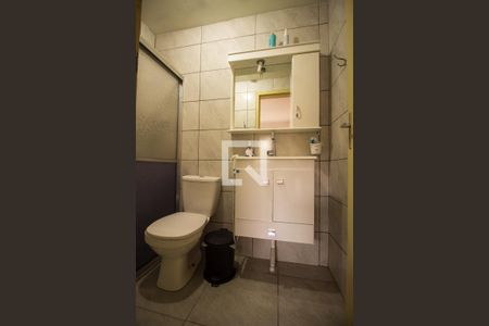 Banheiro de apartamento para alugar com 1 quarto, 36m² em Santo Antônio, Porto Alegre