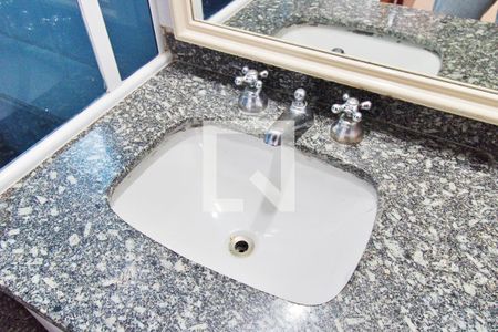 Apartamento para alugar com 524m², 3 quartos e 3 vagas Apartamento para alugar com 524m², 3 quartos e 3 vagasBanheiro da Suíte 2