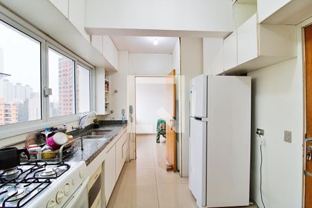 Apartamento para alugar com 524m², 3 quartos e 3 vagas Apartamento para alugar com 524m², 3 quartos e 3 vagasCozinha