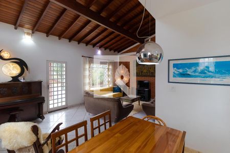 Salas de casa de condomínio à venda com 3 quartos, 340m² em Colinas do Ermitage (sousas), Campinas