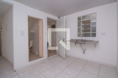 Cozinha de casa para alugar com 1 quarto, 50m² em Vila Bertioga, São Paulo