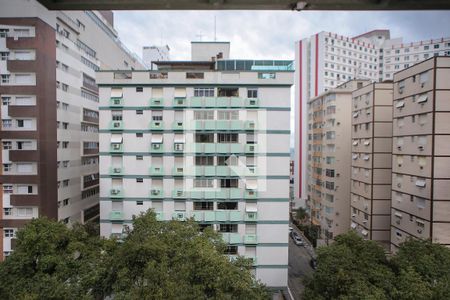 Vista de apartamento para alugar com 1 quarto, 52m² em Orquidario, Santos