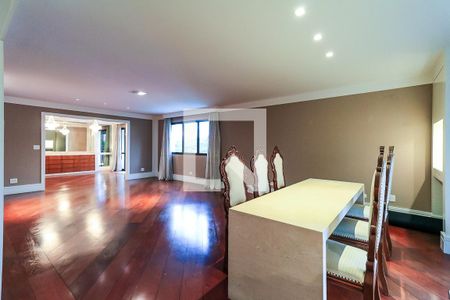 Sala de apartamento para alugar com 4 quartos, 320m² em Vila Suzana, São Paulo