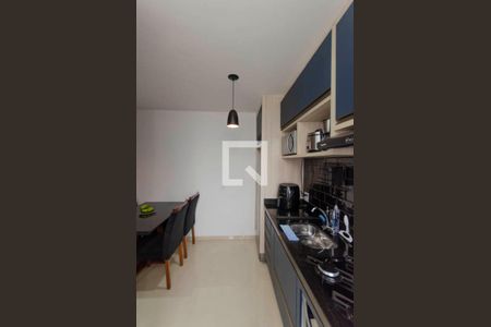 Sala e Cozinha de apartamento à venda com 2 quartos, 42m² em Vila Nhocune, São Paulo