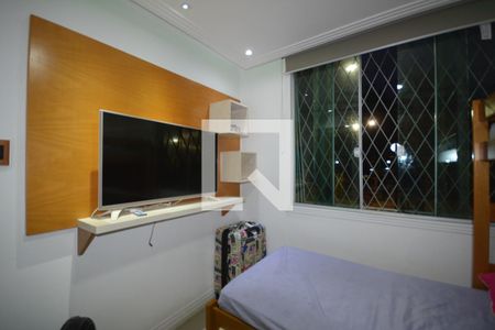 Vista do Quarto 1 de apartamento para alugar com 3 quartos, 74m² em Irajá, Rio de Janeiro