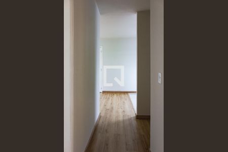 Corredor de apartamento à venda com 3 quartos, 55m² em Igara, Canoas