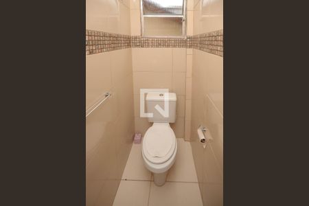 Banheiro de kitnet/studio para alugar com 1 quarto, 30m² em Piedade, Rio de Janeiro
