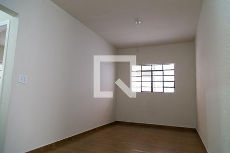 Sala de casa para alugar com 2 quartos, 170m² em Chácara Inglesa, São Paulo