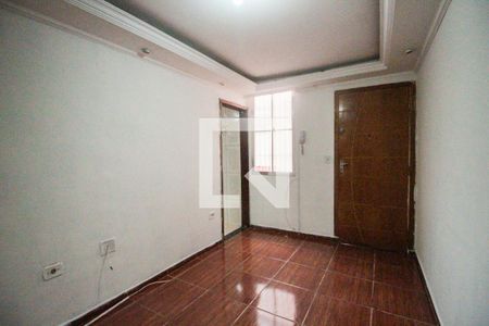 Sala de apartamento para alugar com 3 quartos, 60m² em Conjunto Residencial José Bonifácio, São Paulo