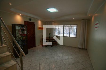 Sala de Estar de casa para alugar com 2 quartos, 99m² em Vila Carrão, São Paulo