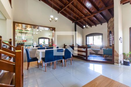 Sala de casa à venda com 3 quartos, 280m² em Morro Santana, Porto Alegre