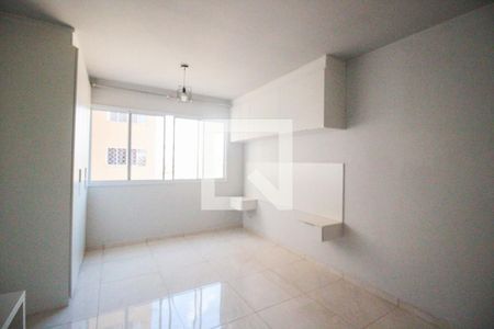 Sala/Quarto de kitnet/studio à venda com 1 quarto, 24m² em Vila Campanela, São Paulo