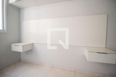 Detalhe Sala/Quarto de kitnet/studio à venda com 1 quarto, 24m² em Vila Campanela, São Paulo