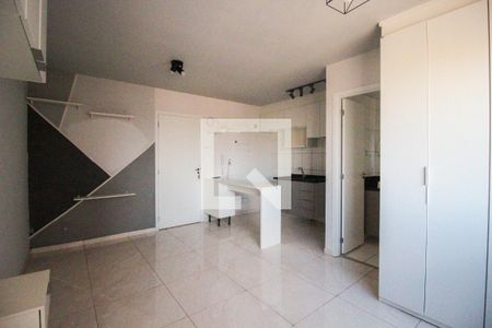 Sala/Quarto de kitnet/studio à venda com 1 quarto, 24m² em Vila Campanela, São Paulo