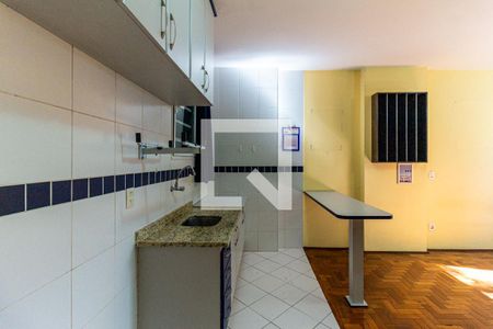 Cozinha de kitnet/studio para alugar com 1 quarto, 36m² em República, São Paulo