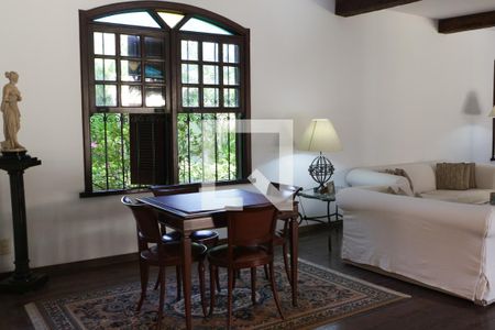 Sala de casa à venda com 5 quartos, 429m² em Barra da Tijuca, Rio de Janeiro