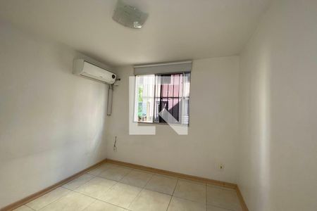 Quarto 2  de apartamento para alugar com 2 quartos, 48m² em Santos Dumont, São Leopoldo