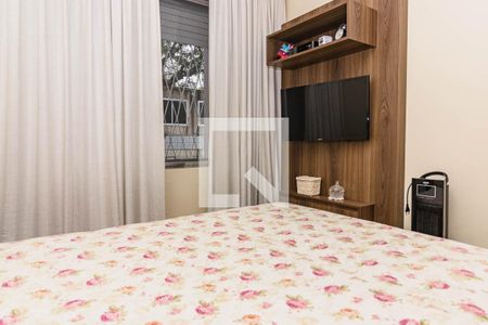 Dormitório de apartamento para alugar com 3 quartos, 77m² em Teresópolis, Porto Alegre