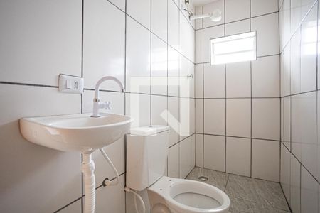Banheiro de casa à venda com 6 quartos, 250m² em Km 18, Osasco