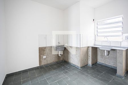 Cozinha e área de serviço de casa à venda com 6 quartos, 250m² em Km 18, Osasco