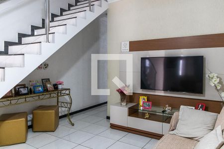 Sala de casa à venda com 3 quartos, 180m² em Jaqueline, Belo Horizonte