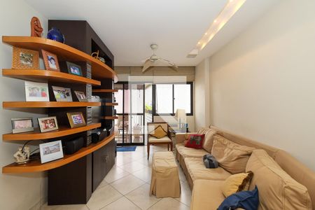 Sala de TV de apartamento à venda com 3 quartos, 145m² em Tijuca, Rio de Janeiro