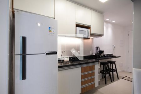 Cozinha de apartamento para alugar com 1 quarto, 28m² em Vila Yara, Osasco