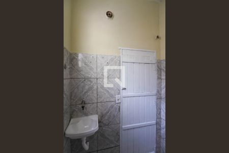 Banheiro de casa para alugar com 1 quarto, 35m² em Vila Bela, São Paulo