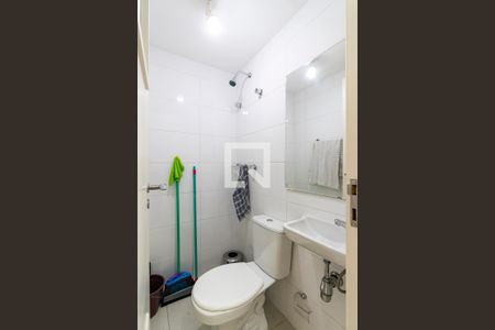 Banheiro de Serviço de apartamento à venda com 2 quartos, 92m² em Vila Clementino, São Paulo