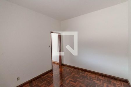 Quarto de casa para alugar com 1 quarto, 75m² em Milionários (barreiro), Belo Horizonte